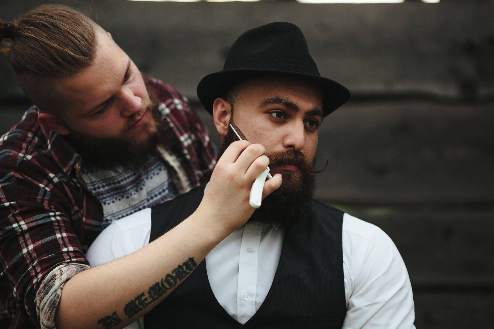 KURDISH BARBERS: Premier Barbershop in the UK